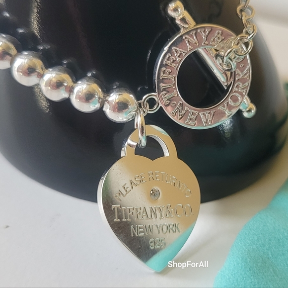 Tiffany & Co. Silver and White Pearl Bracelet with Signature Charm No Box Nodust - Picture 5 of 16